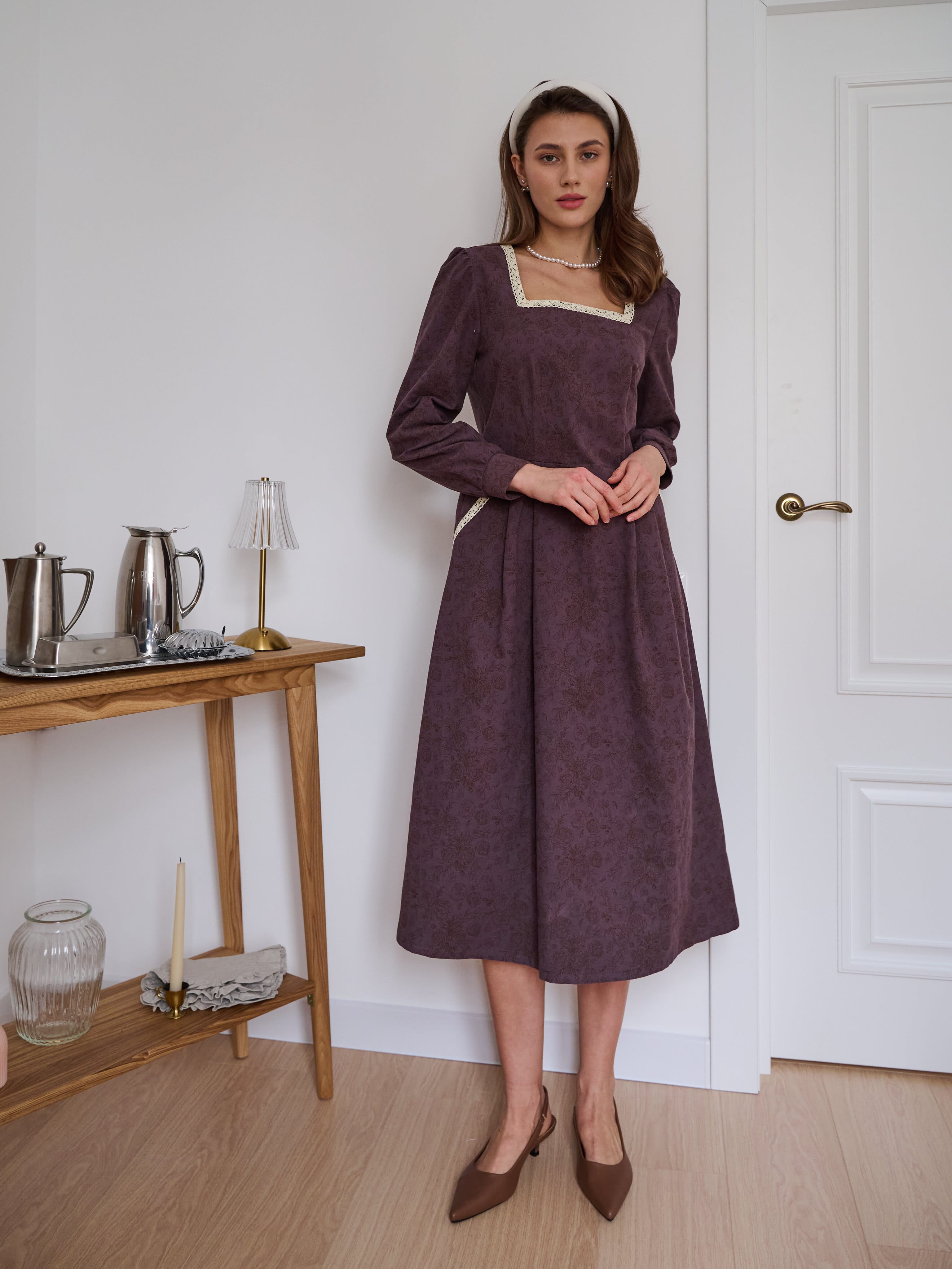 Платье с квадратным вырезом. Фото 1