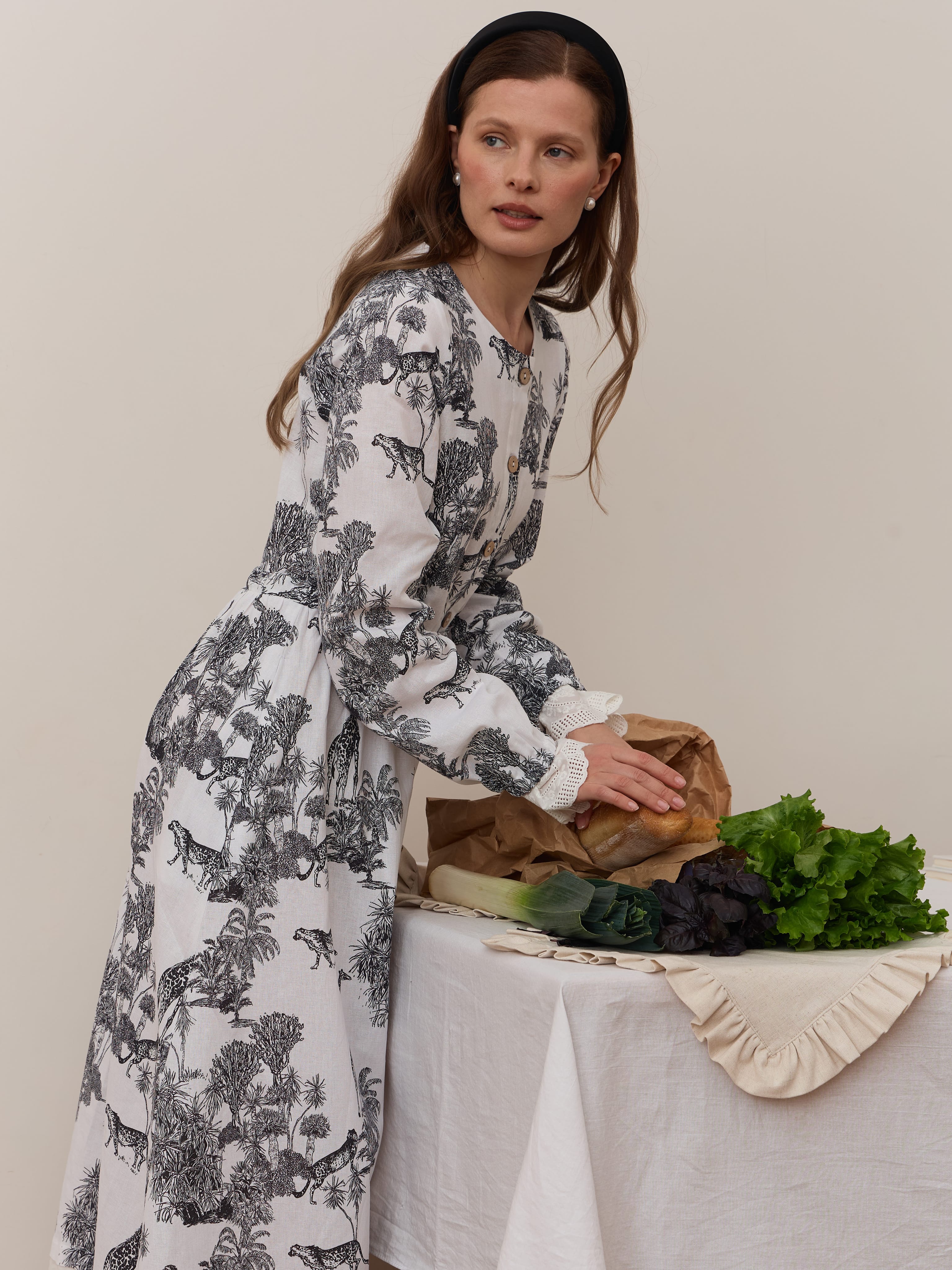 Платье с кружевной оборкой. Фото 1