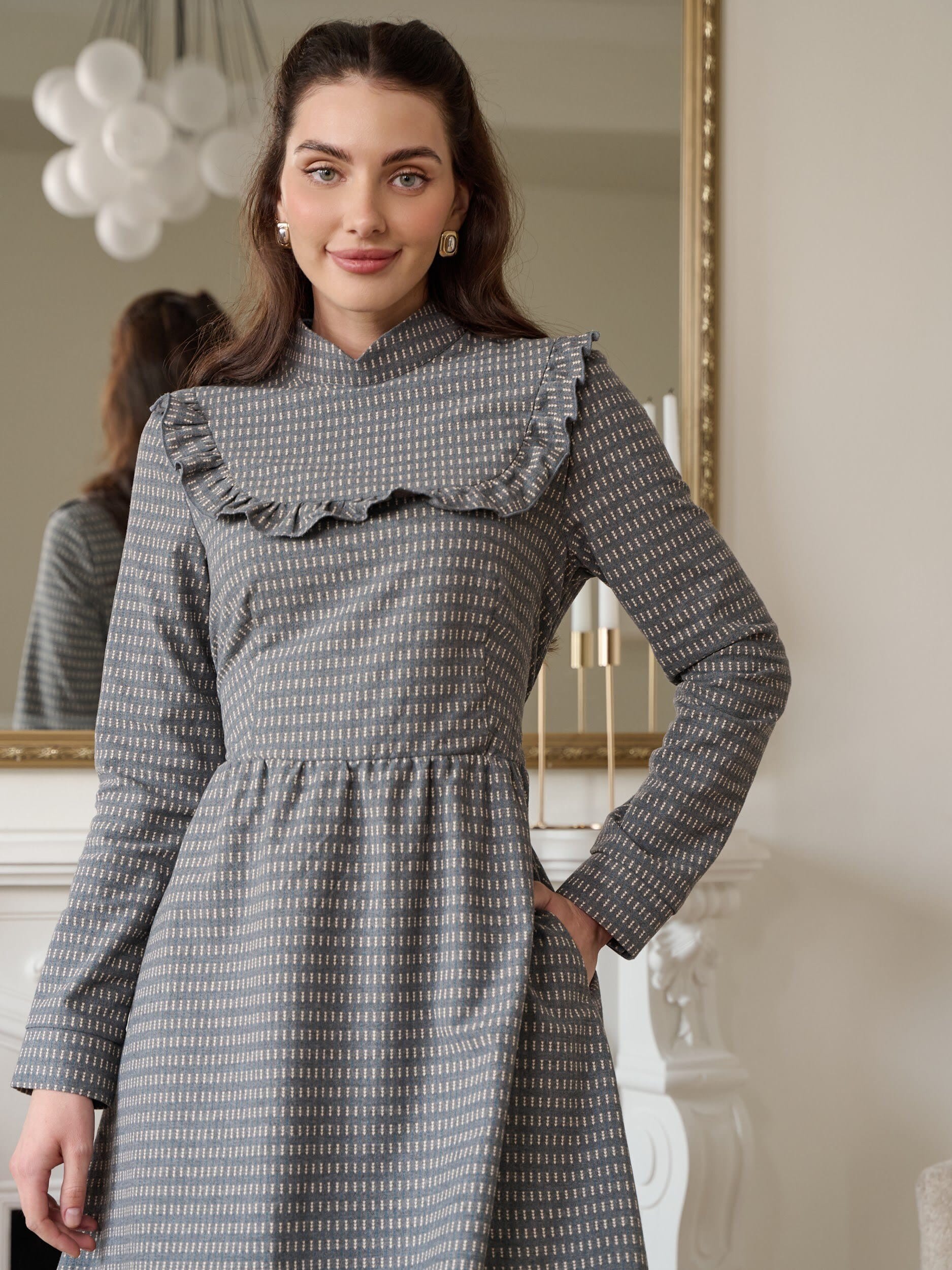 Платье с вшитой манишкой. Фото 1