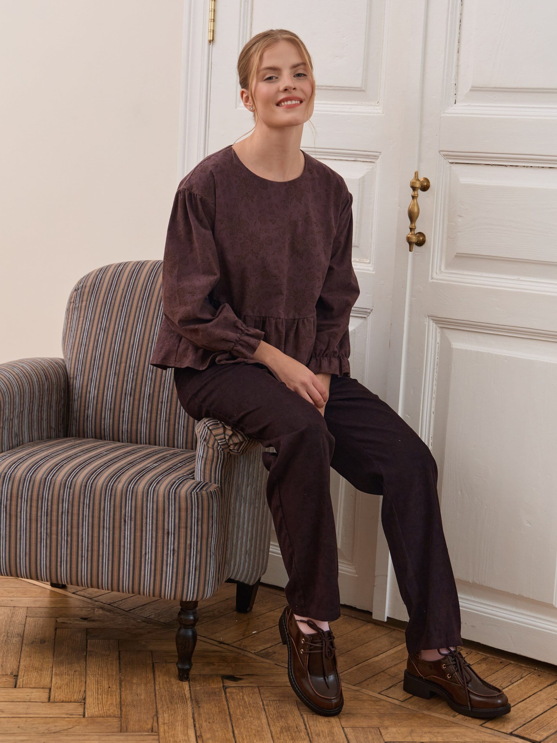 Брюки классические вельветовые. Фото 1